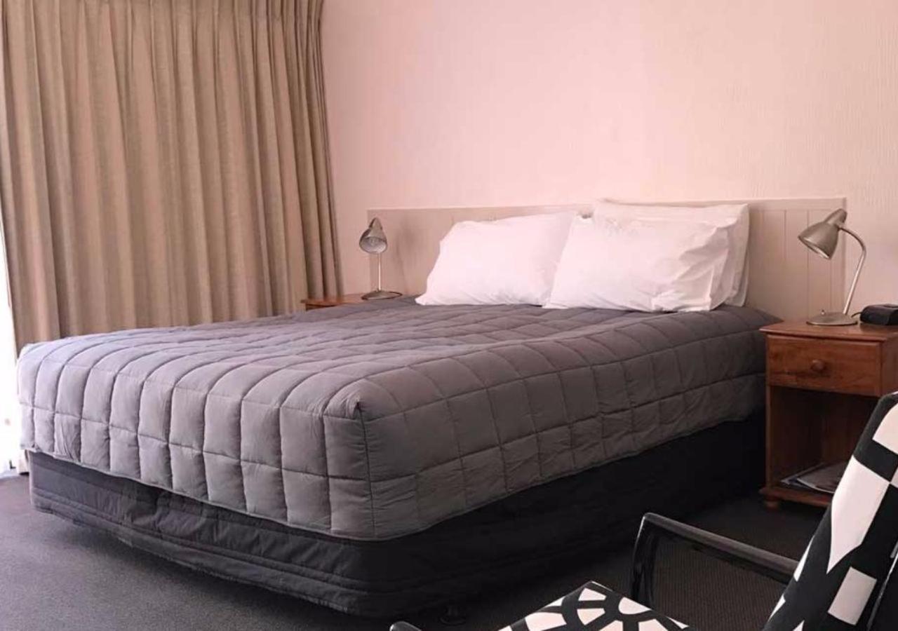 Edelweiss Motel Пайхия Екстериор снимка